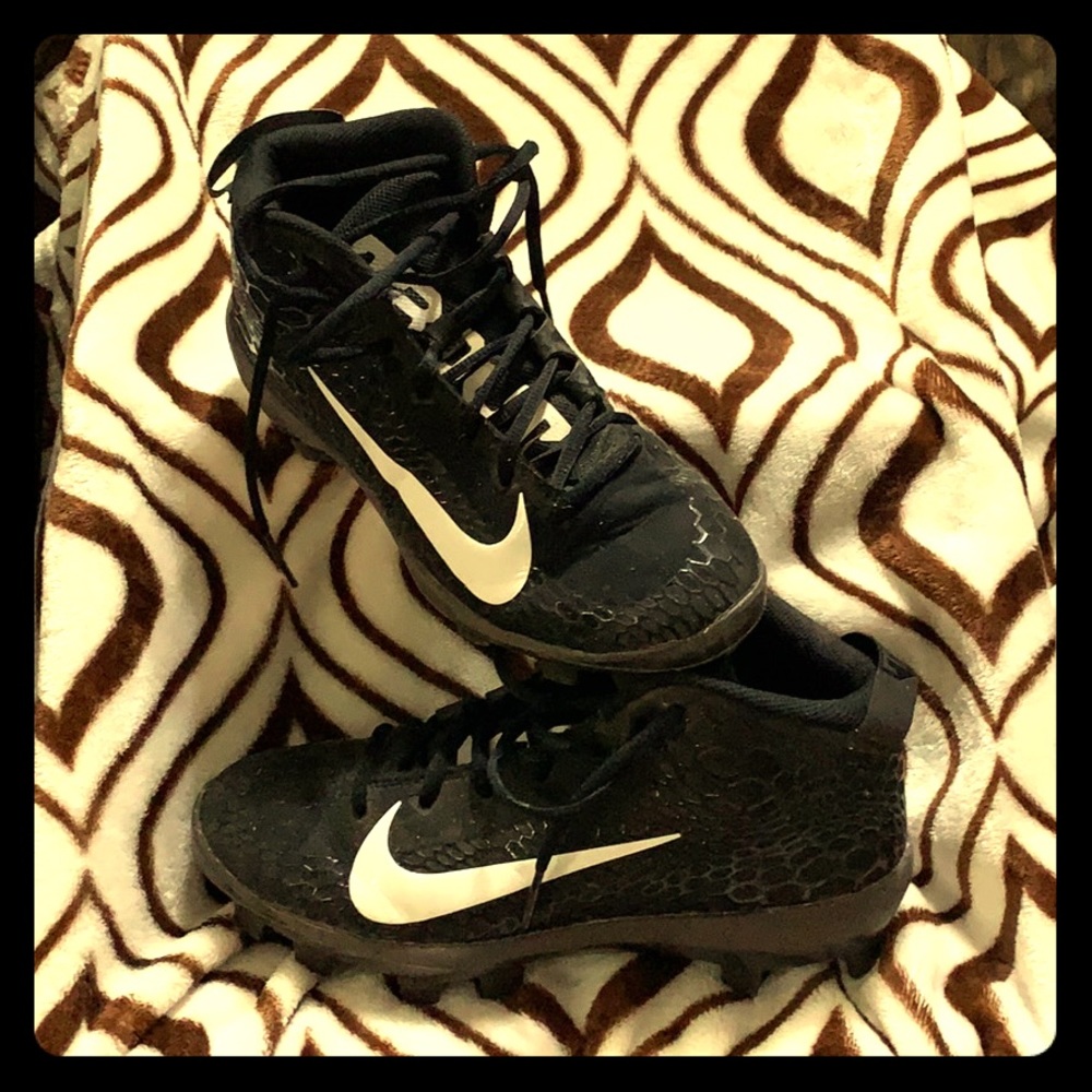 Nike youth Trout 856 cleats